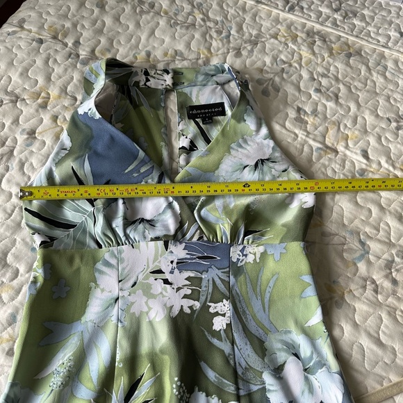 Sleeveless Connected Size 8 Summer Dress - Picture 2 of 7